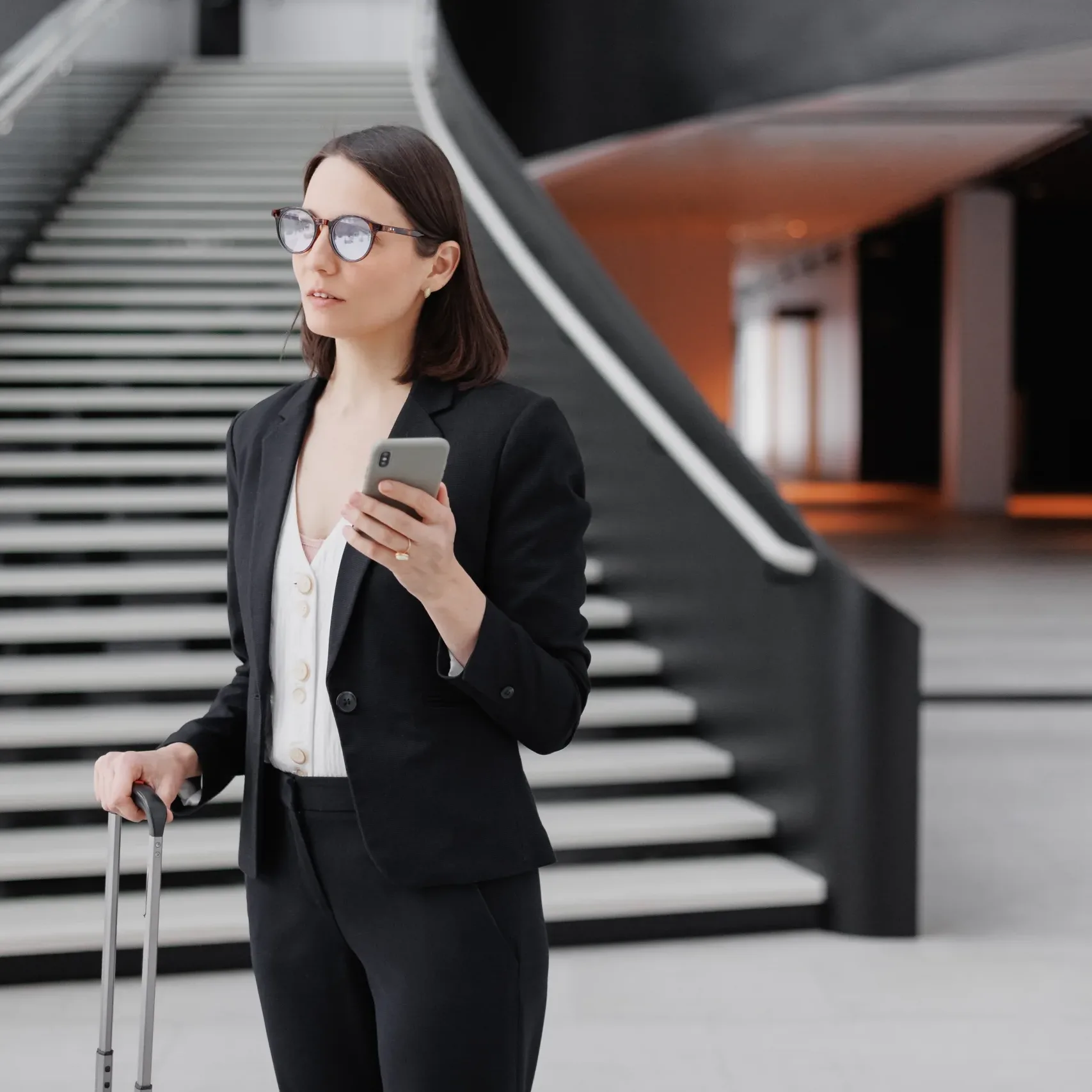 beautiful-european-business-woman-in-an-office-or-2026-01-08-05-40-51-utc